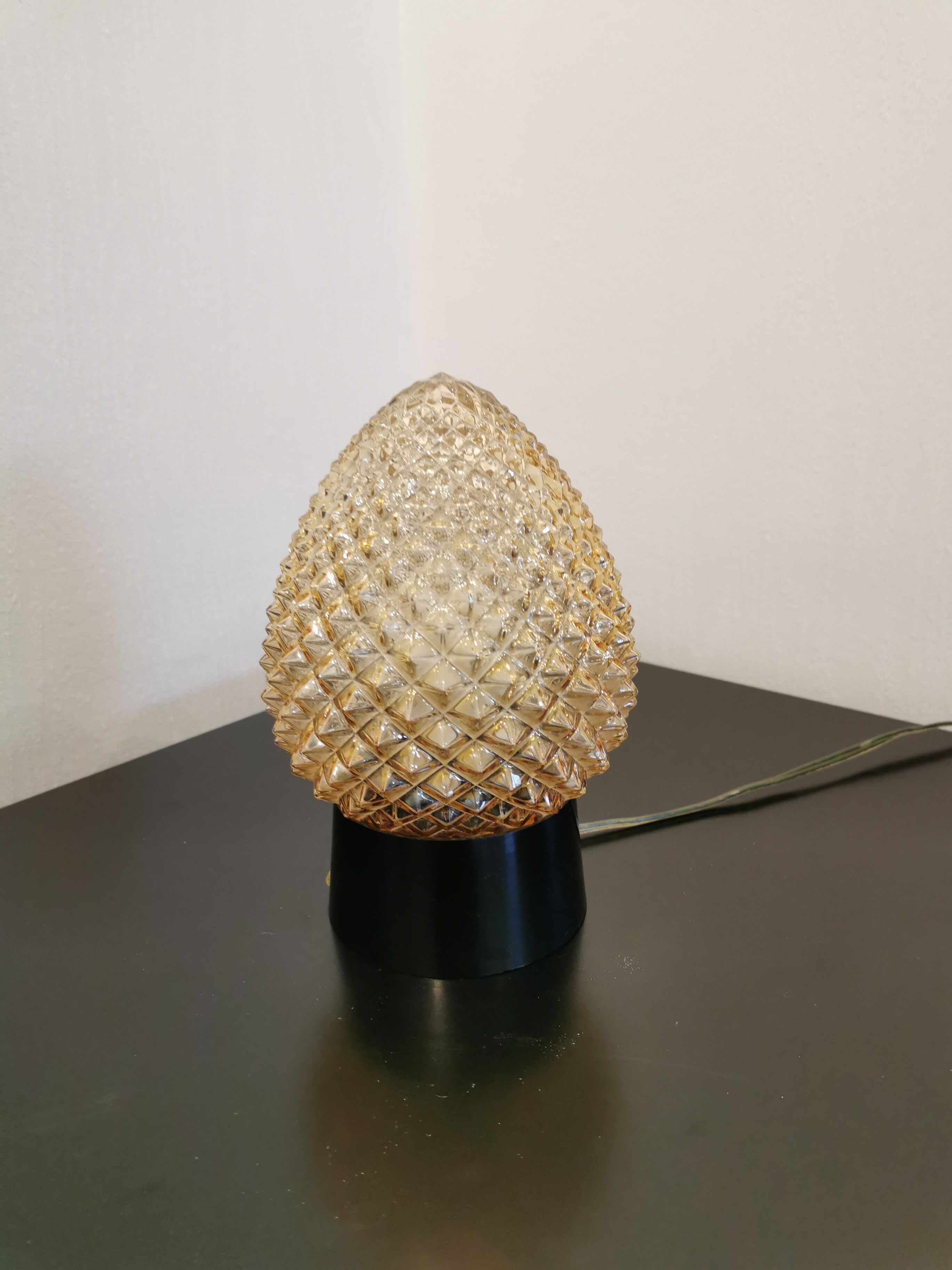Pineapple lamp