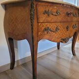 Commode galbés en marqueterie style Louis XV