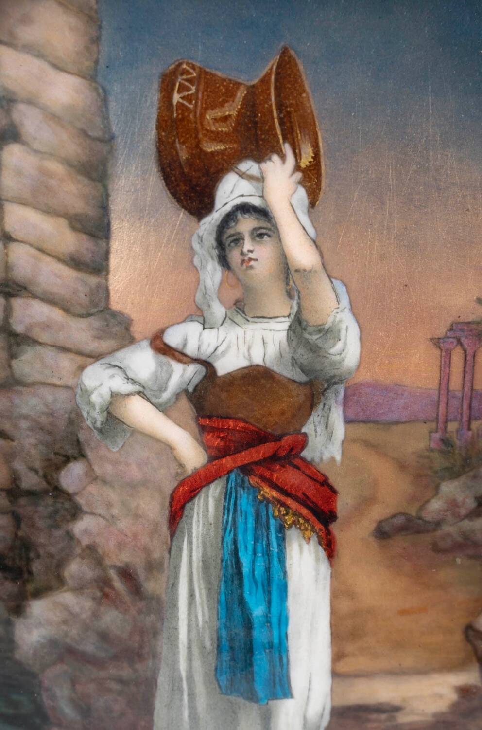 Porteuse d'eau, Émail Peint Orientaliste fin XIXe Siècle