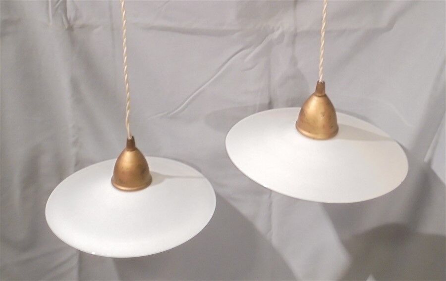 Opaline suspensions