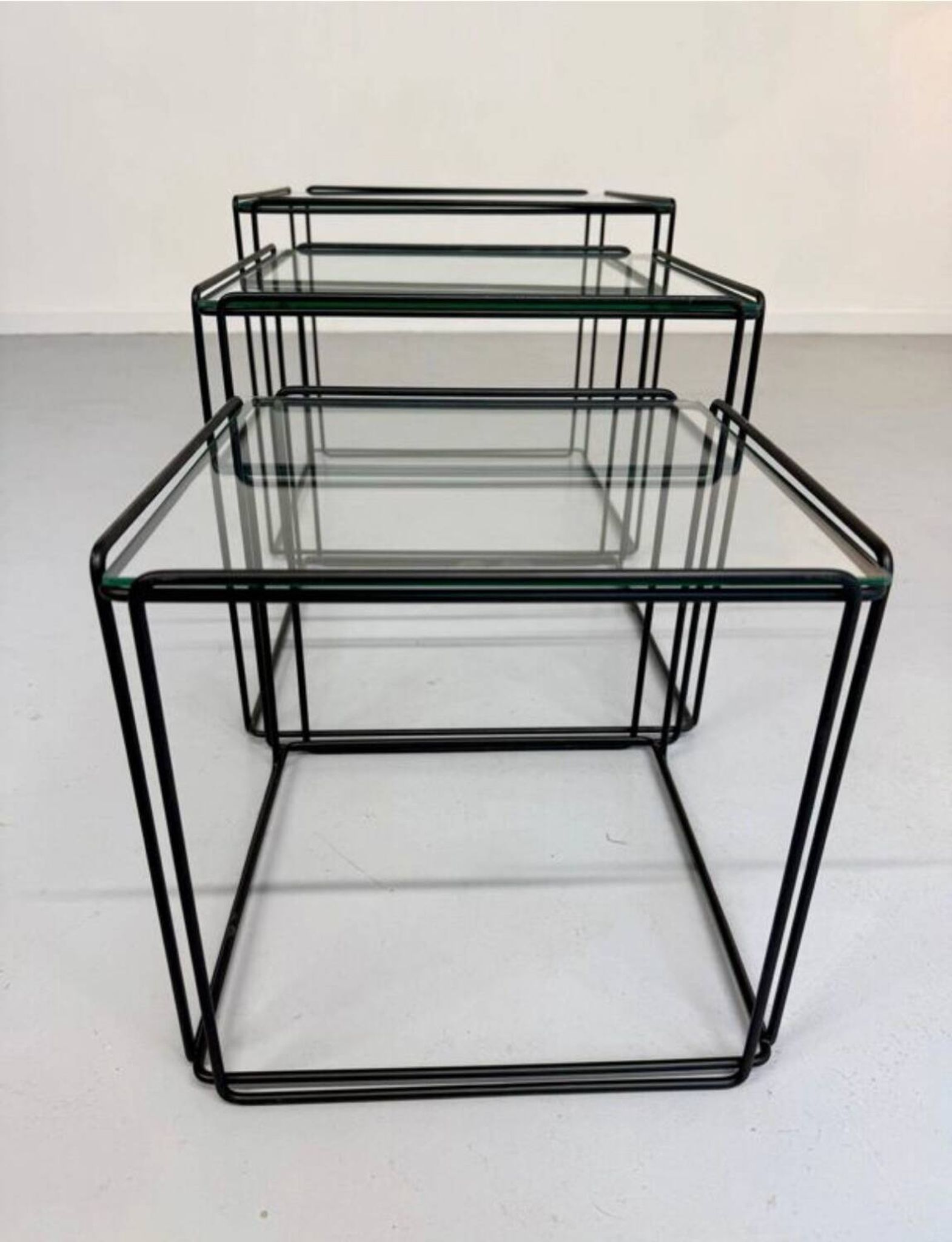 Lot of 3 vintage 1970s design nesting coffee tables by Max Sauze.