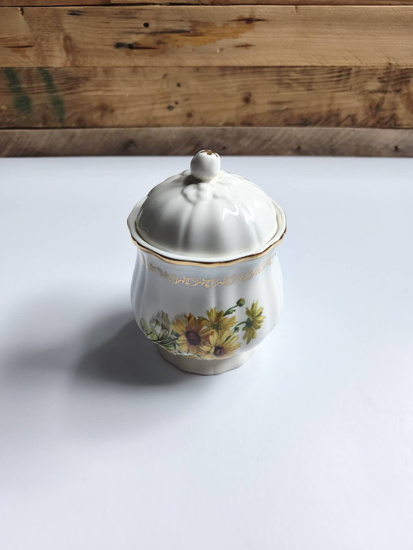Ceramic sugar bowl Gien daisies antique