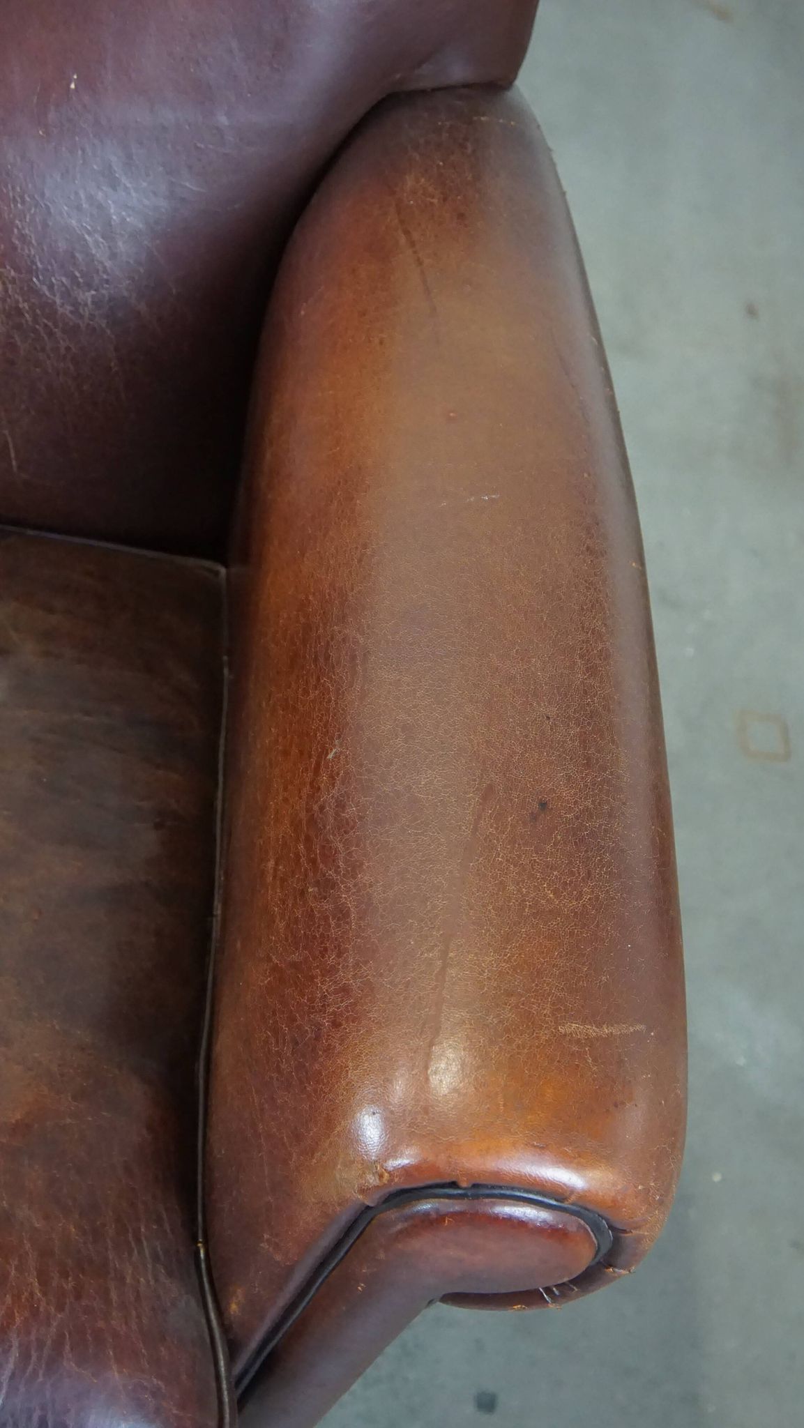 Set of 2 design armchairs made of sheepskin