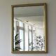 Miroir rectangulaire biseauté au cadre bicolore, Italie, 1960