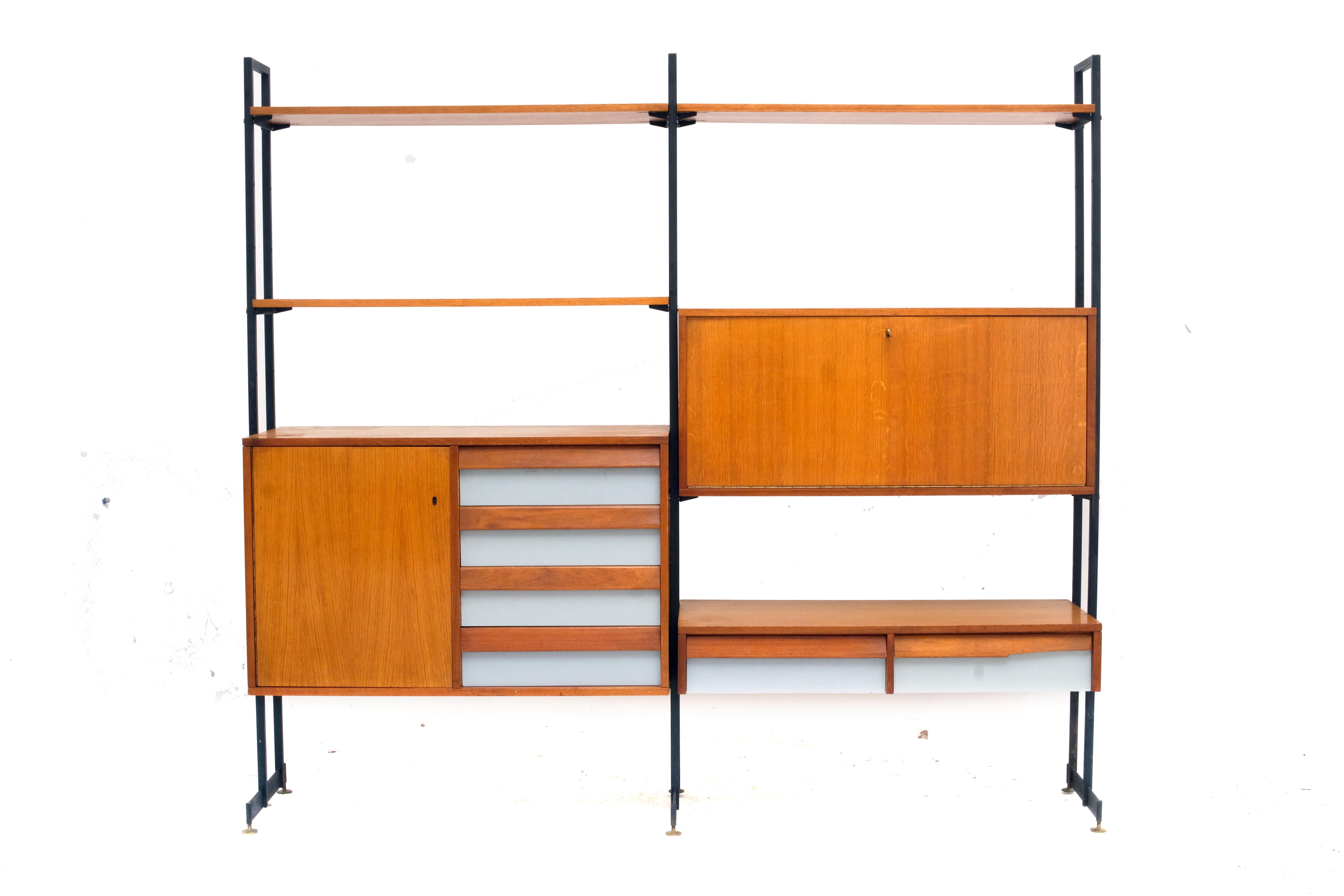 Free standing wall unit by 'Val Dera', Italy 1950's