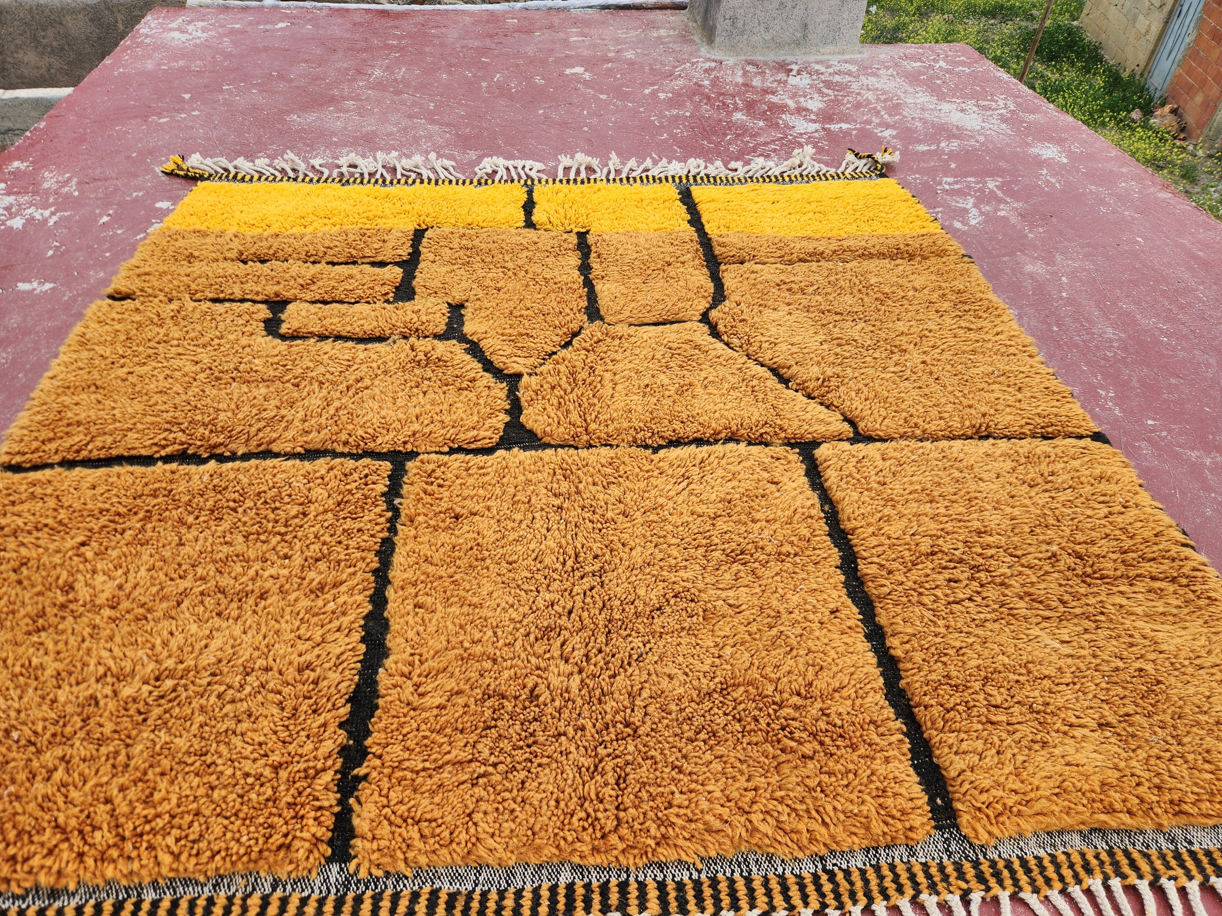 Authentic Beni Ouarain Rug 220x212 cm – Natural Ochre Wool