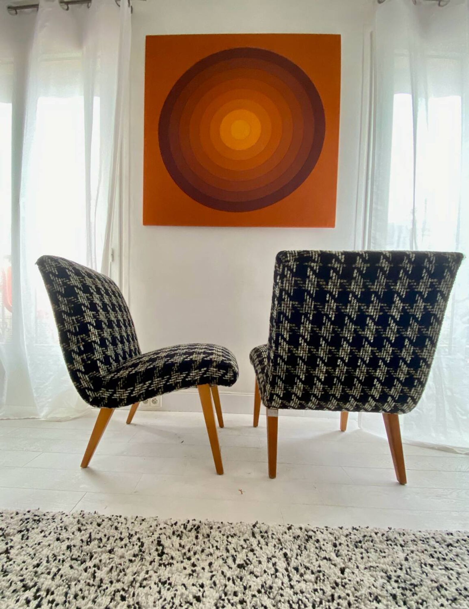 Pair of Knoll 'Vostra' armchairs
