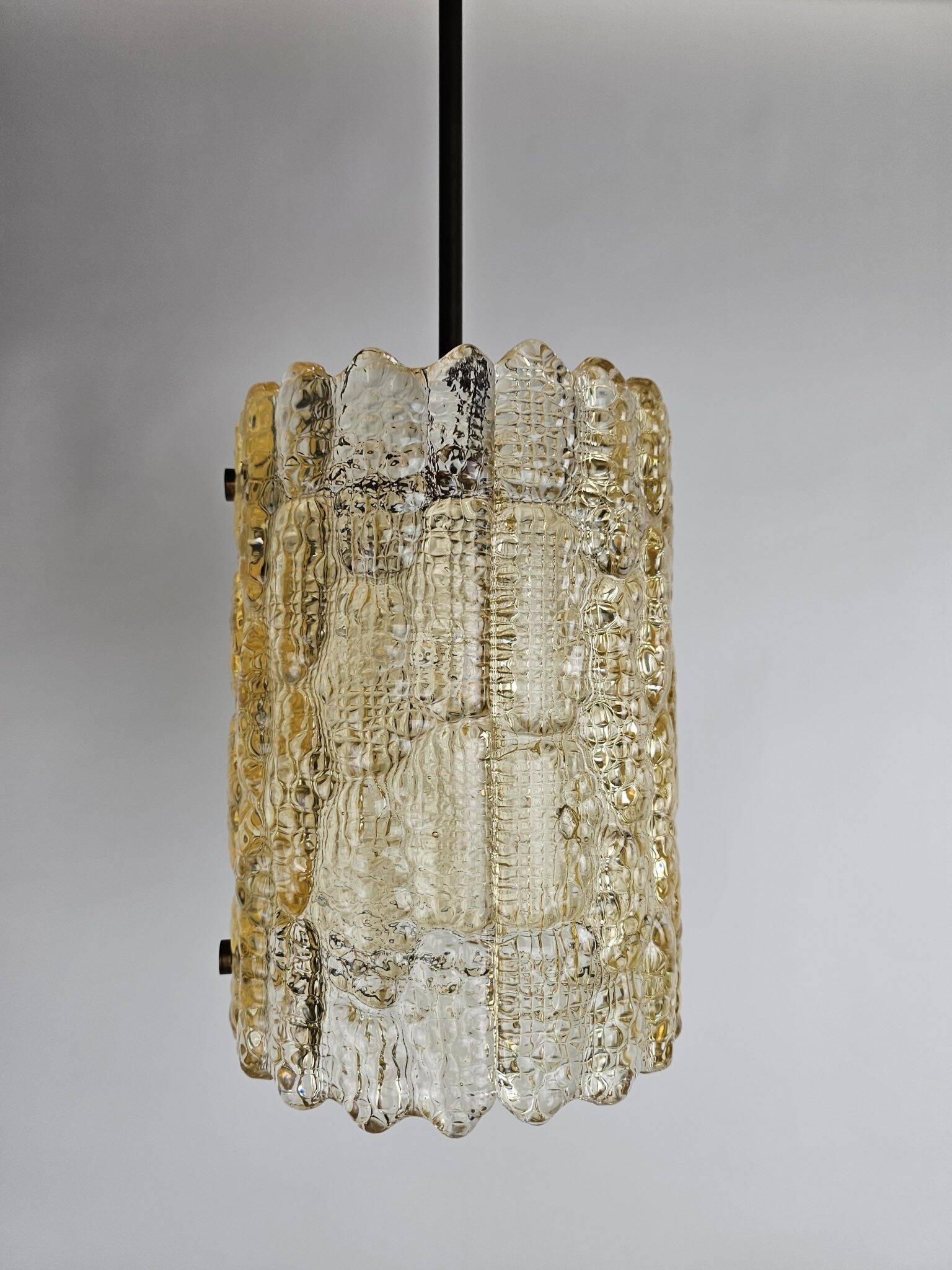 Lampe pendentive en verre doré Orrefors des années 1970