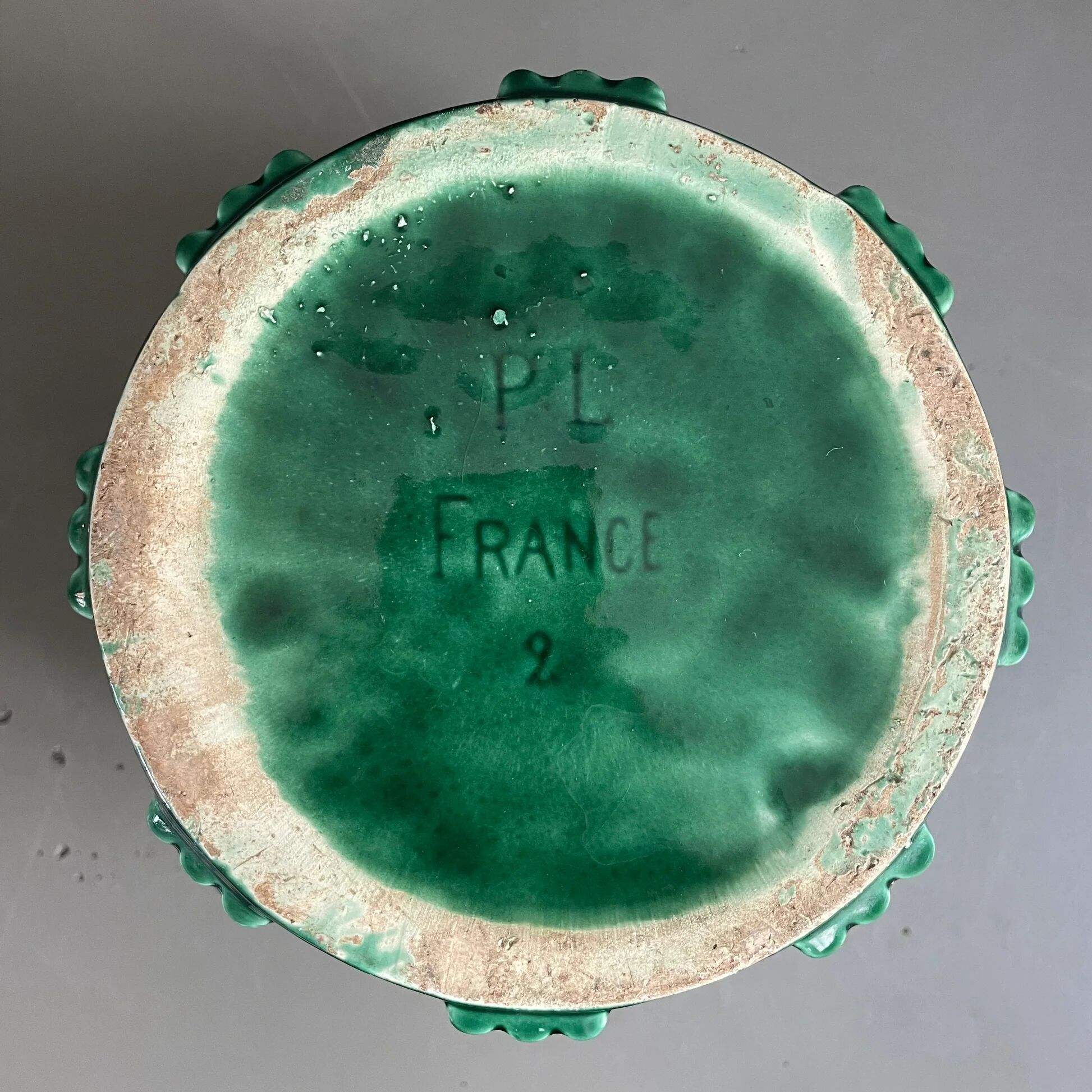 Cache-pot P.L. France Poët Laval in green ceramic