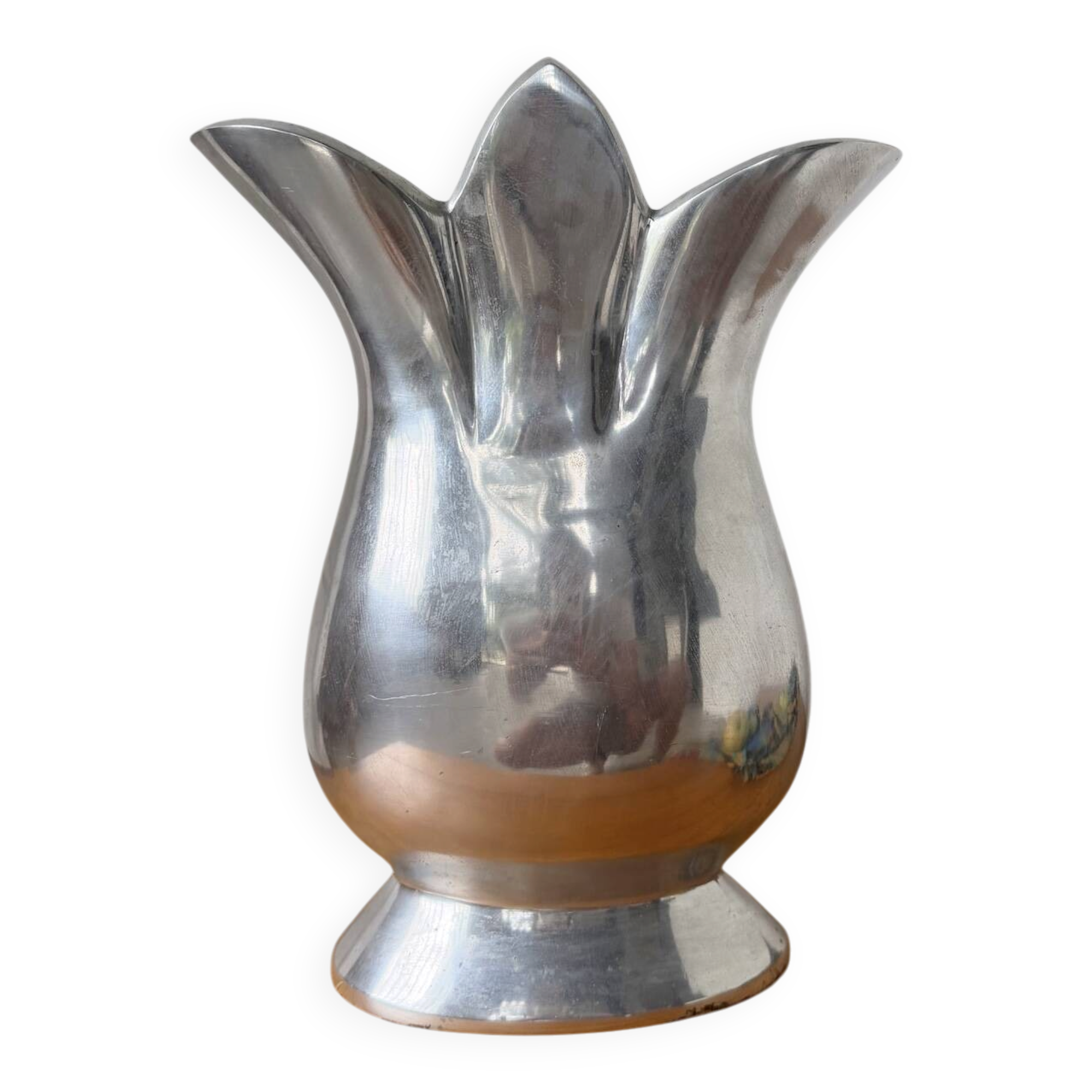 Aluminium fountain vase