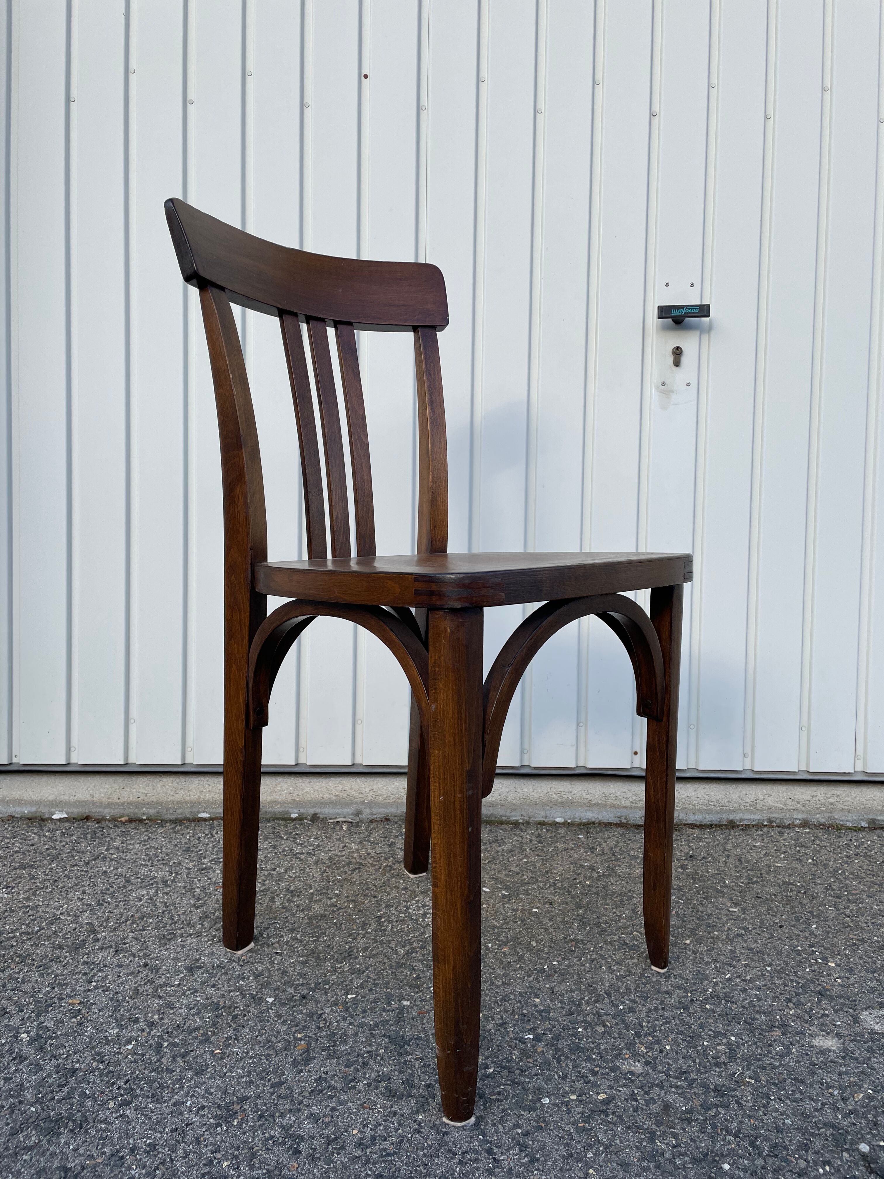 Curved wooden bistro chair Luterma 1950