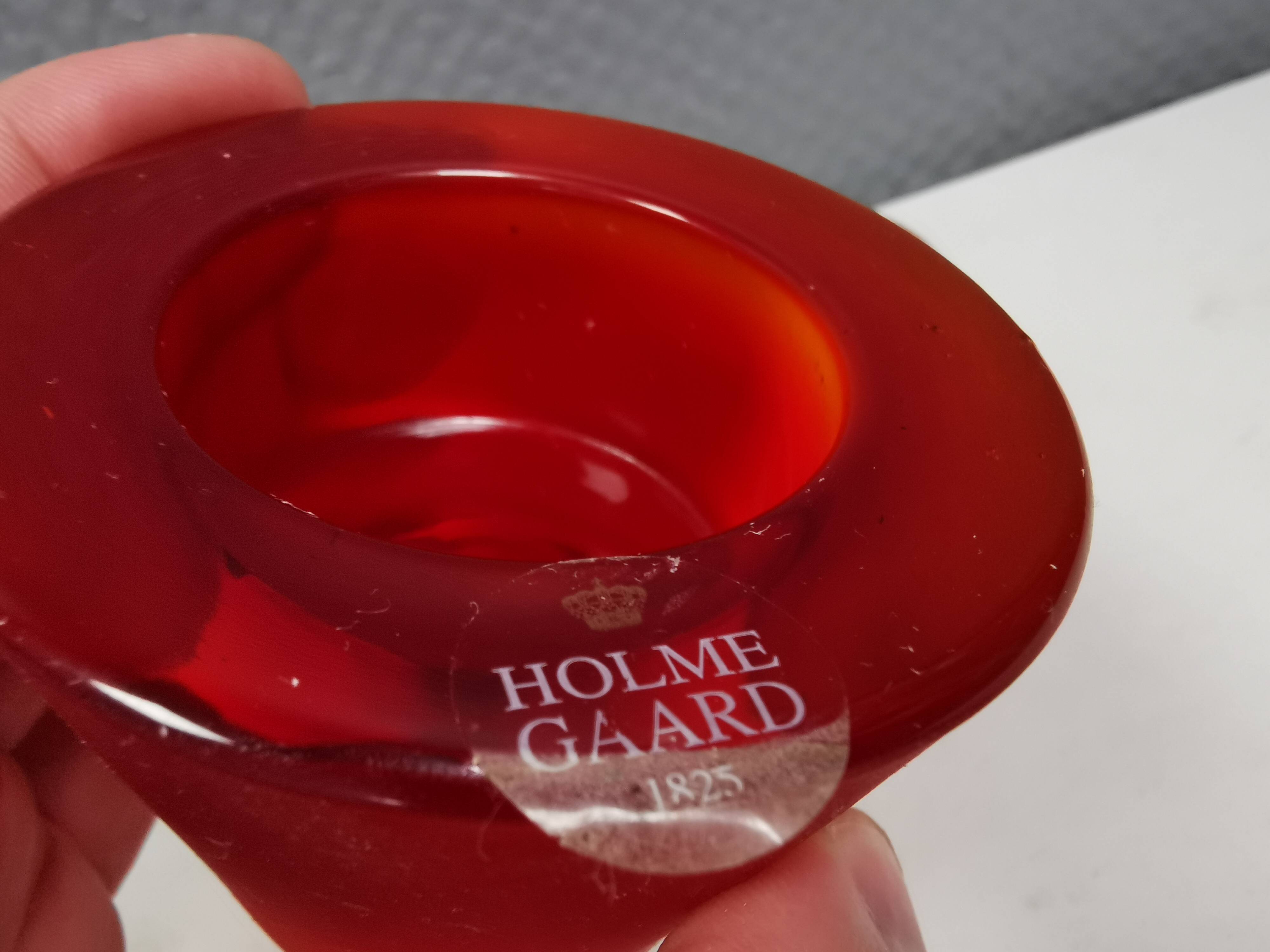 Reversible glass candlesticks with a conical shape for tealights or candles