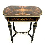 Side table or worker Napoleon 3 with marquetry
