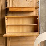 Wall-mounted secretary office