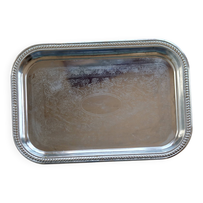 Plateau de service vintage en métal argenté – Décor gravé