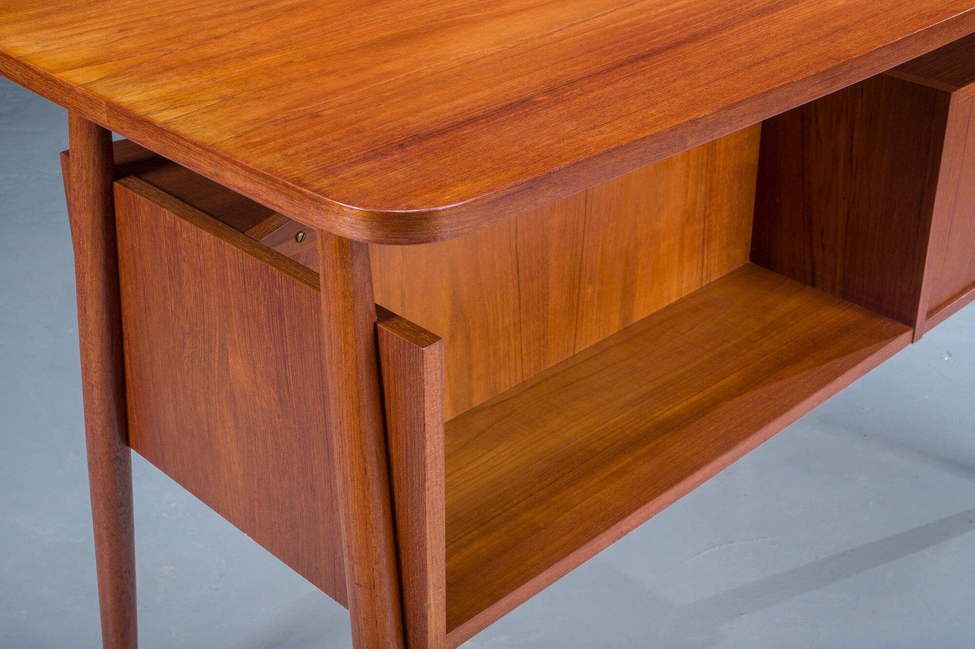 Mid-century teak desk by Gunnar Nielsen for Tibergaard, Denmark 1960s