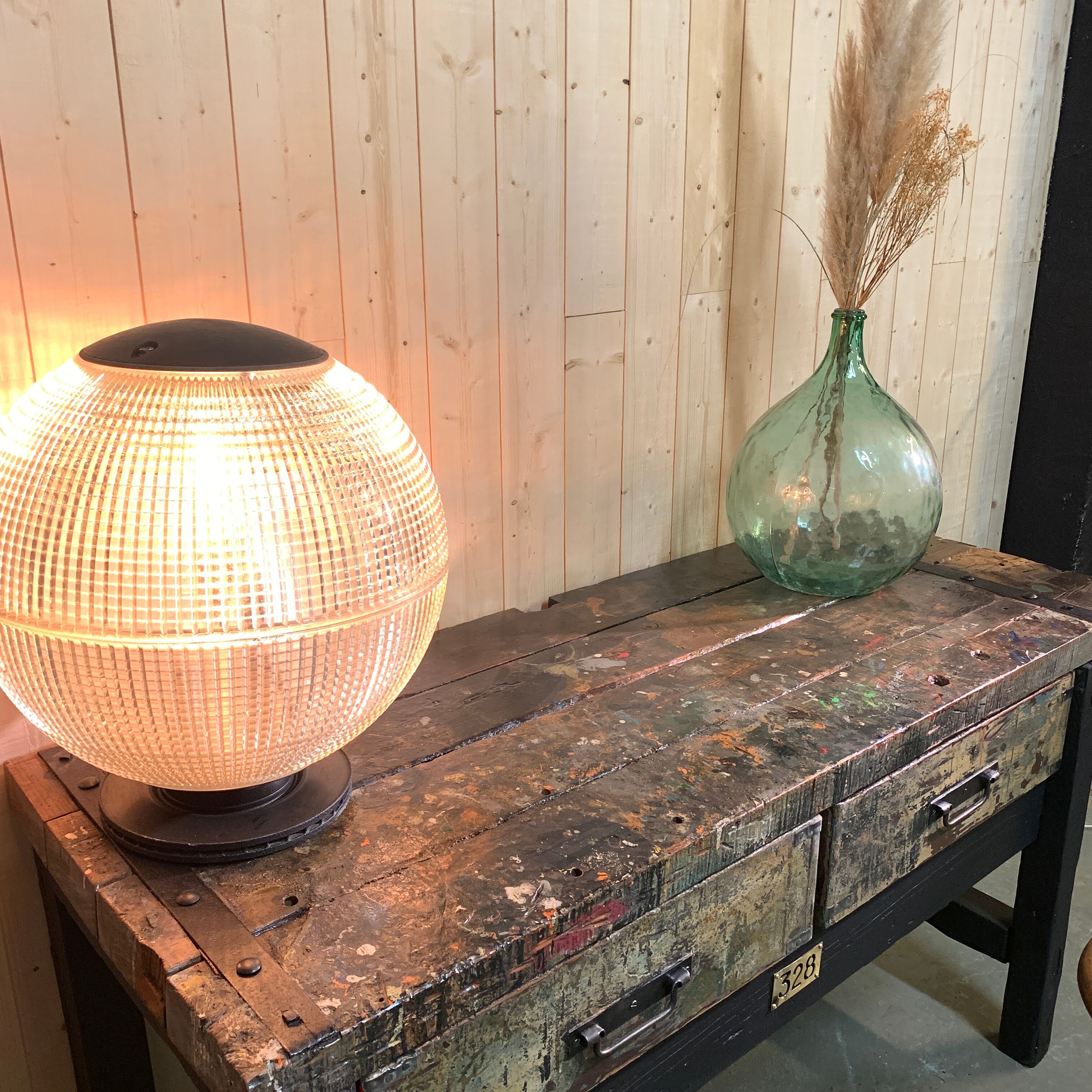 Ancient beech and oak establishment