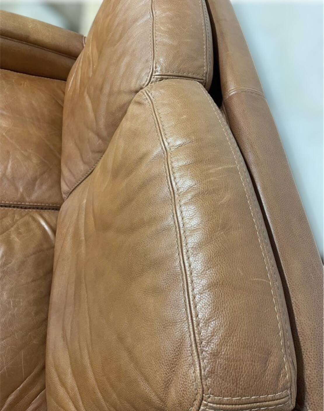 Vintage 2-seater leather sofa