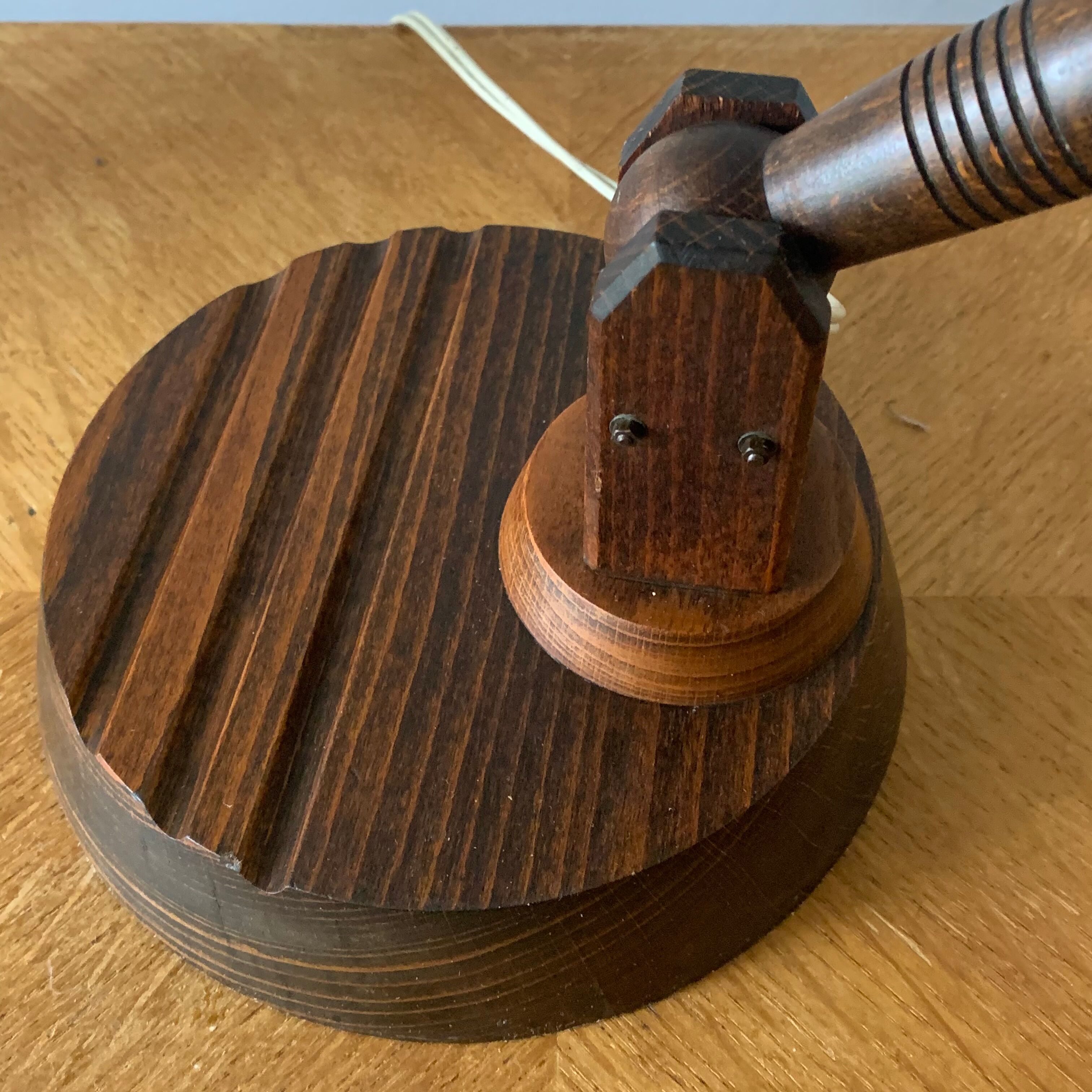 Articulated lamp in wood and vintage metal