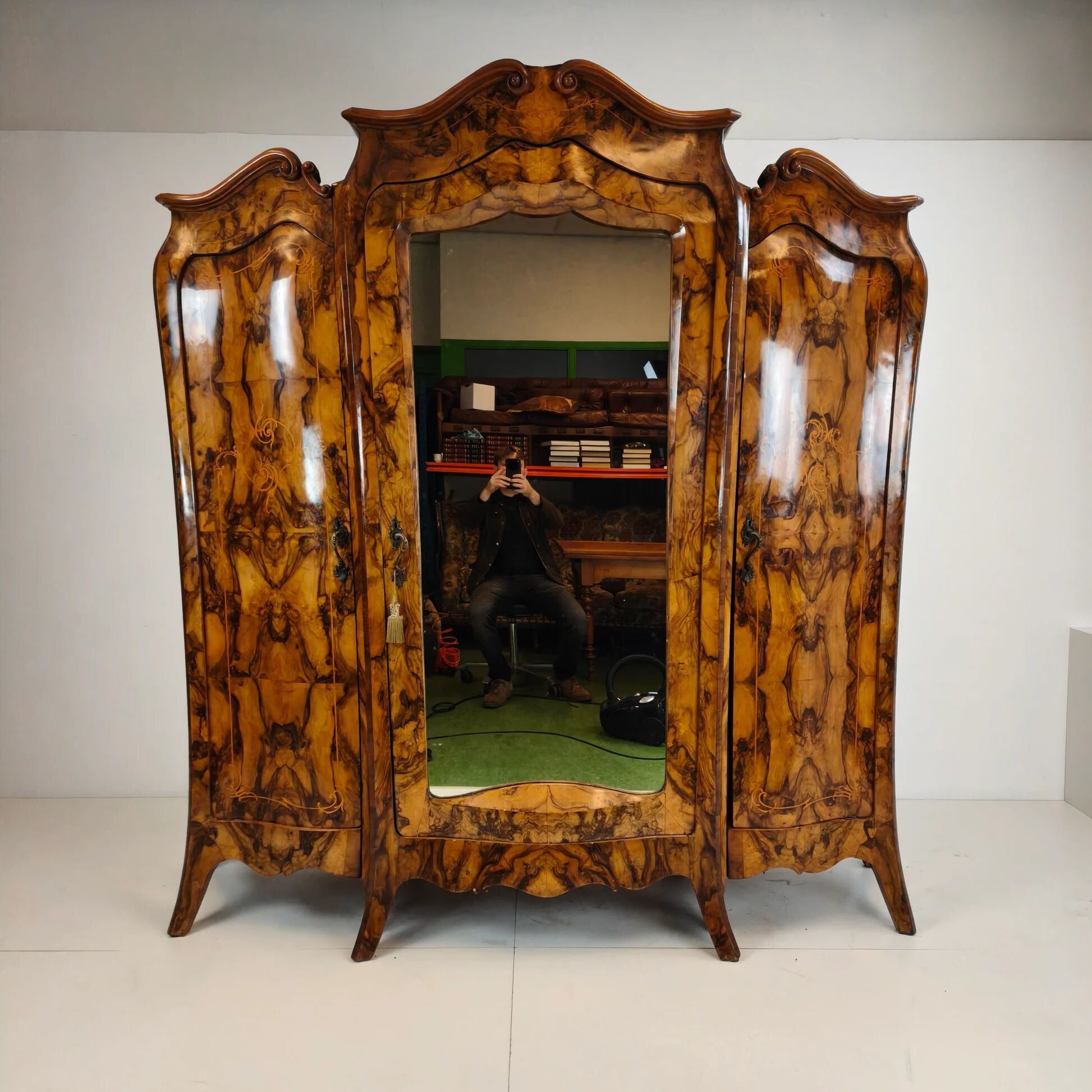 Large antique Italian armoire / wardrobe – burl walnut, bombé shape