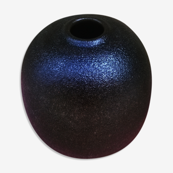 Sandstone vase by Édouard Chapallaz