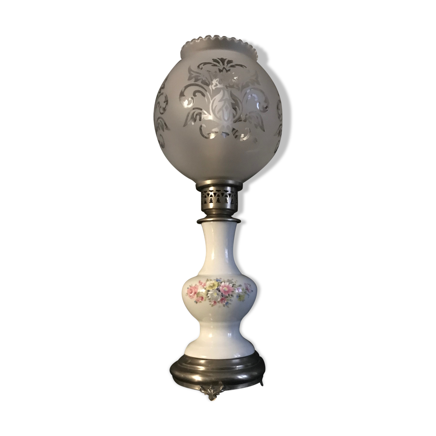 Hand-painted porcelain lamp