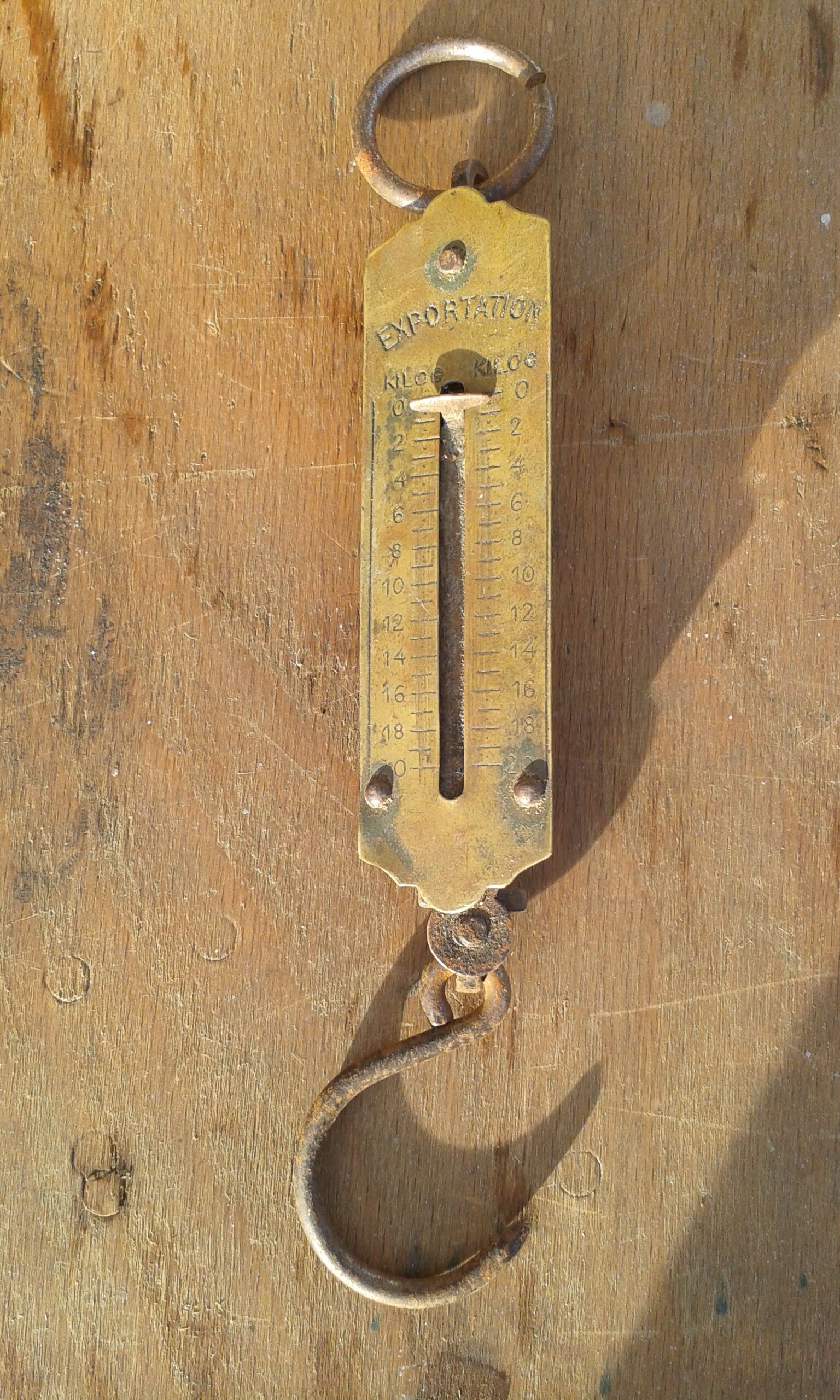 Iron / brass pocket scale - 20kg - old measuring instrument