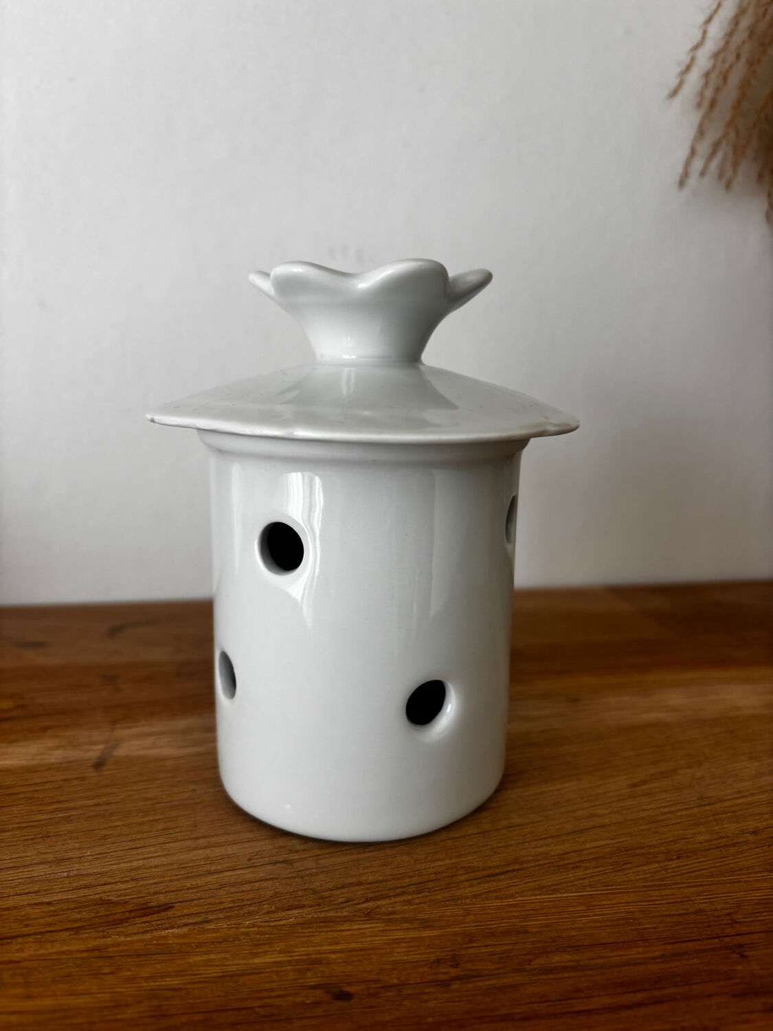 White water butter dish
