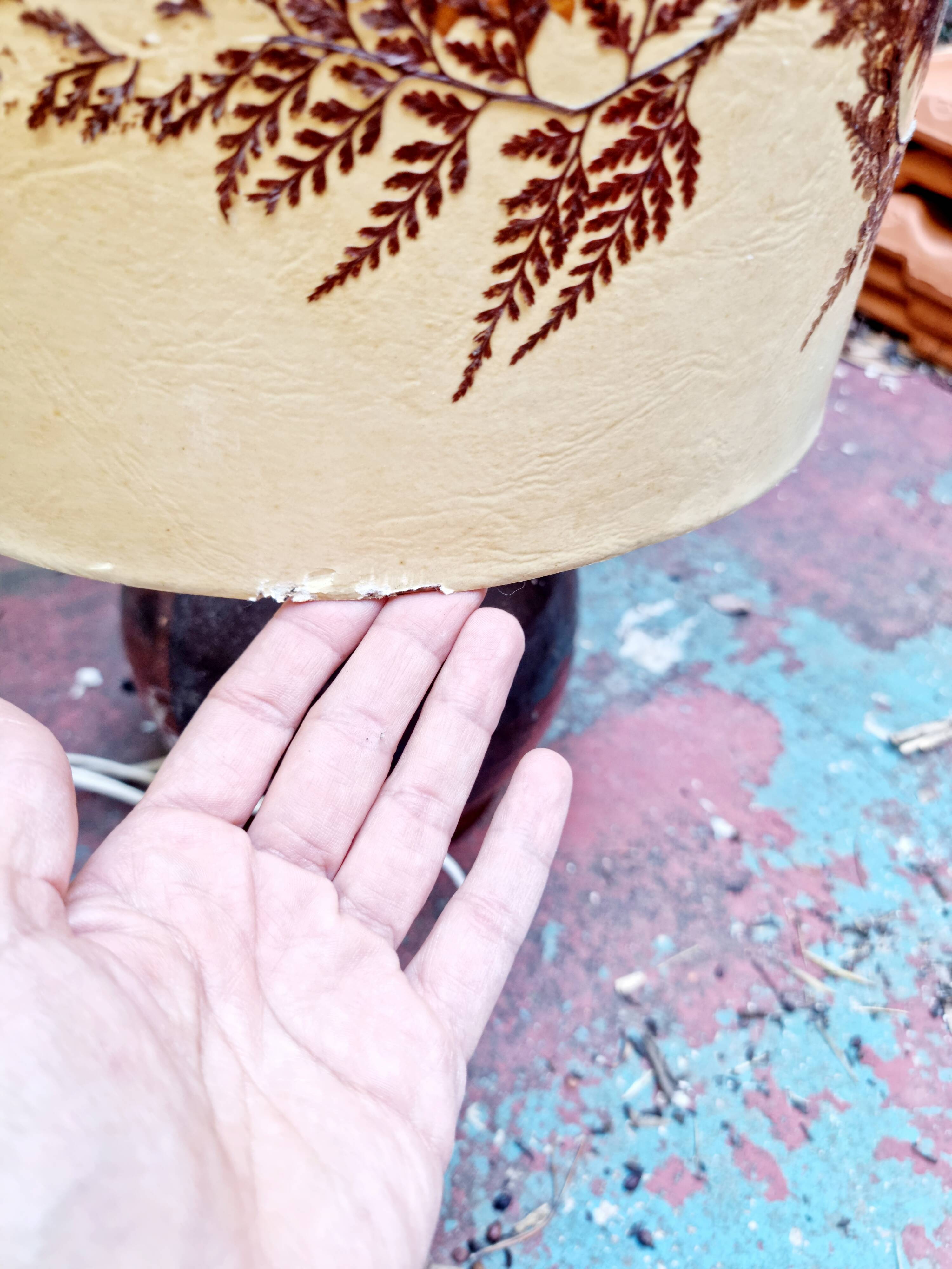 Lampe vintage, abat-jour herbier pied en grès marron