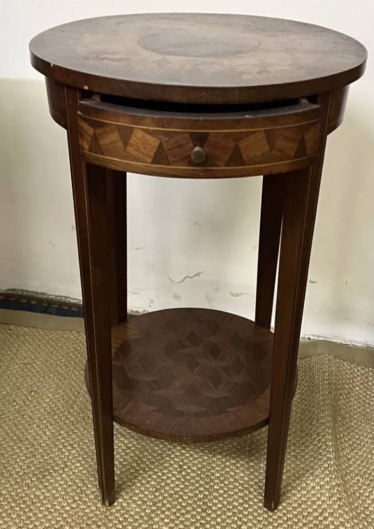 Round pedestal table / side table in wood marquetry