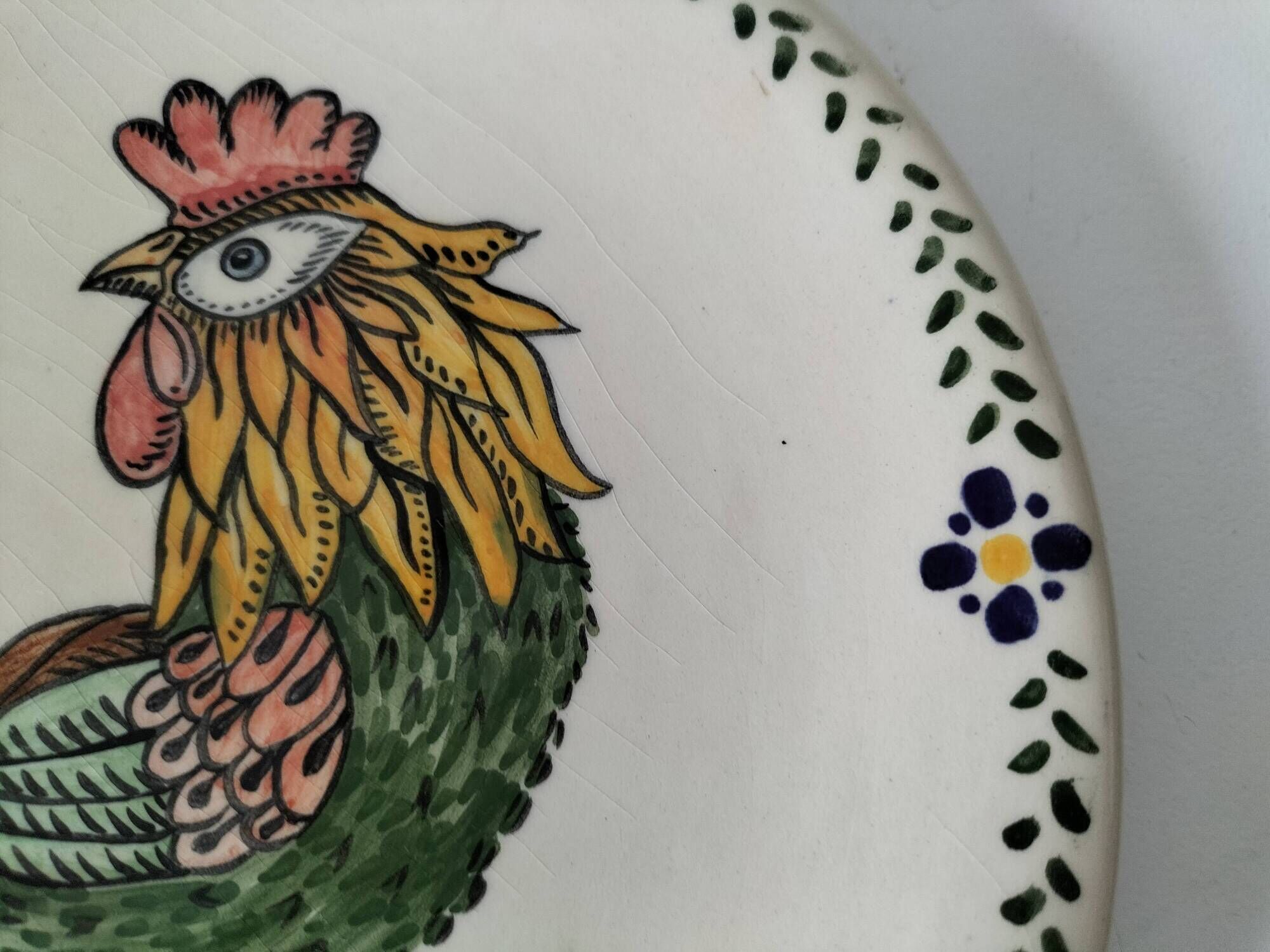 Earthenware plate with polychrome rooster – Martha Kołodziej – 2004