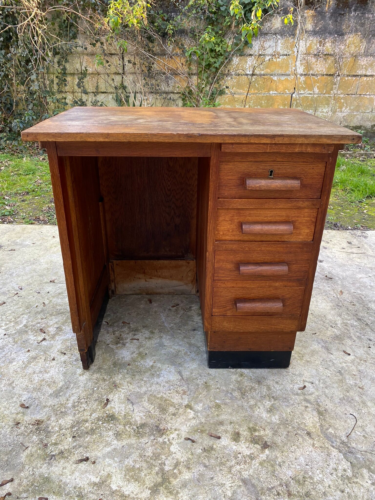 Vintage oak desk 4 drawers