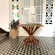 Table vintage en bambou et rotin