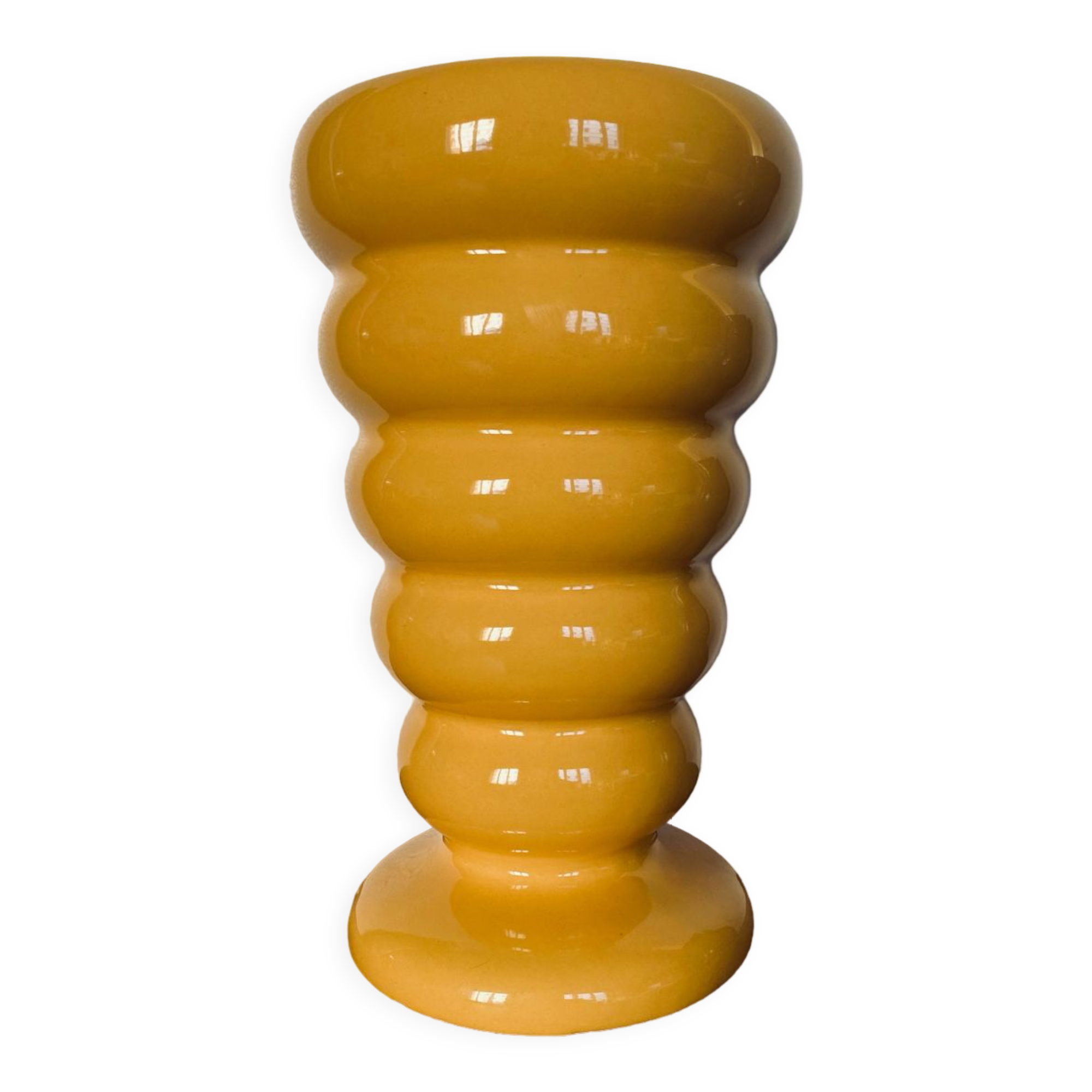 Yellow vase spirit 70s