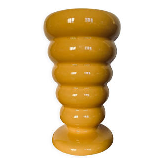 Yellow vase spirit 70s