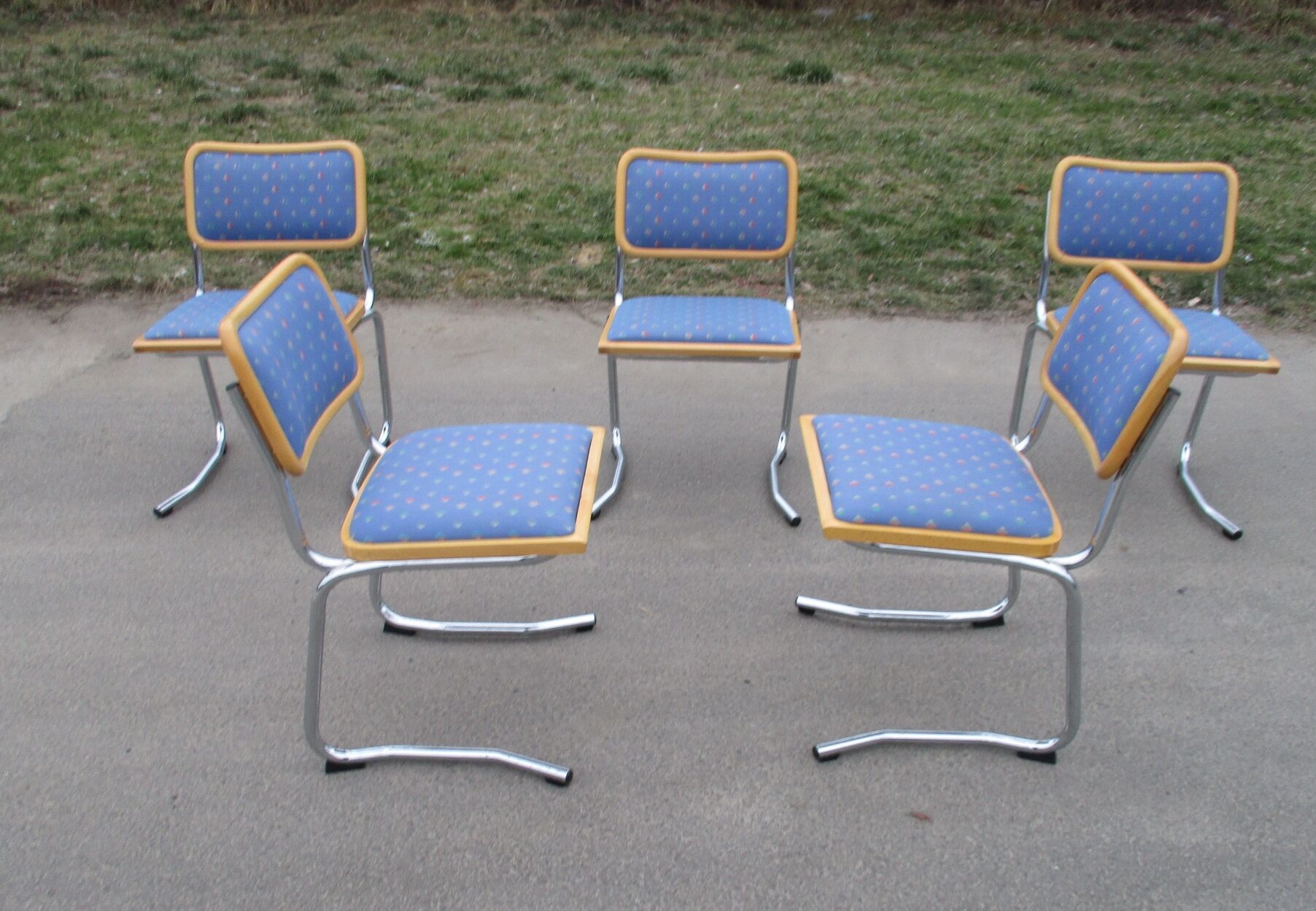 Ensemble de cinq chaises, Italie, années 1970