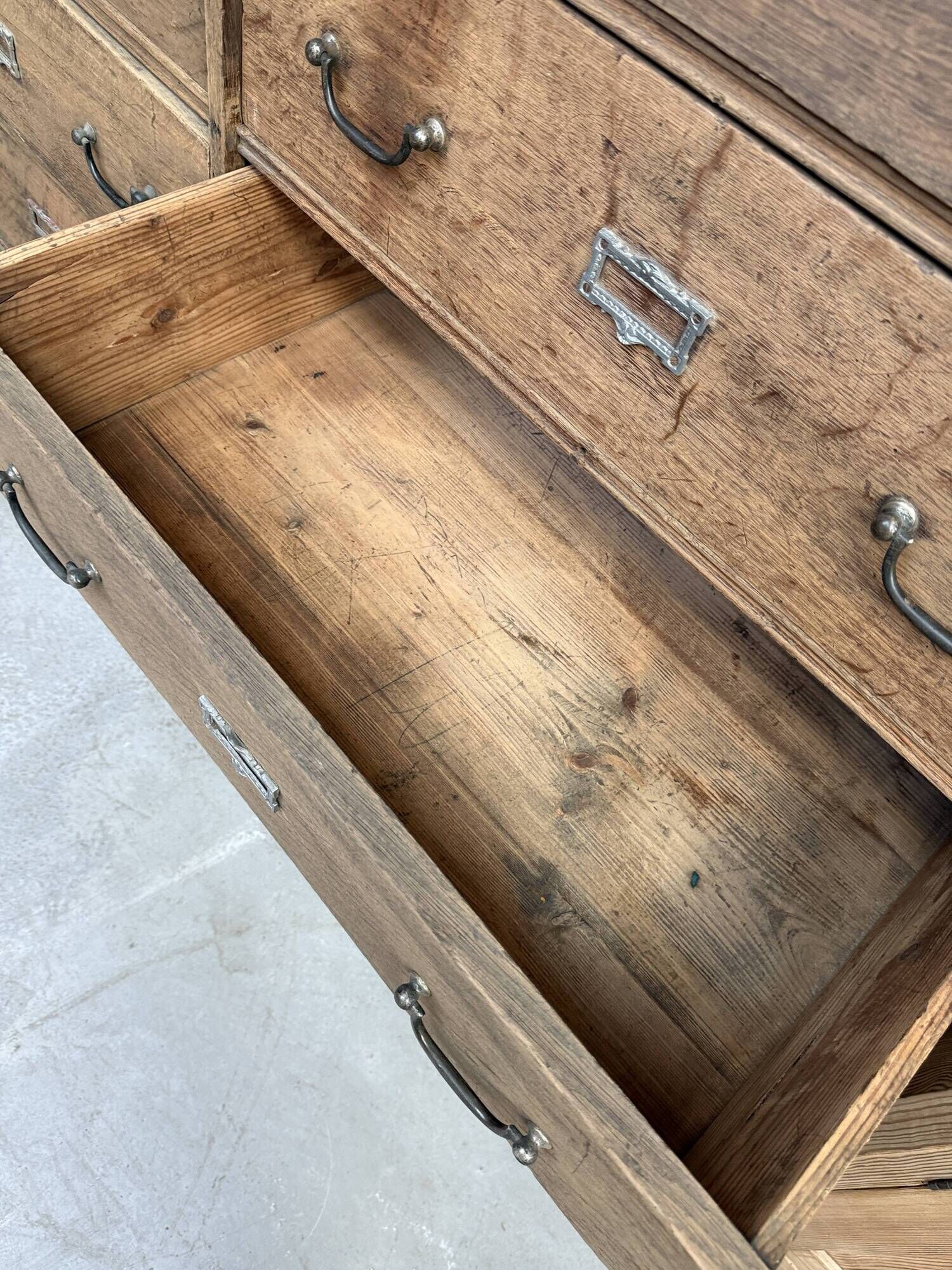 Large workshop cabinet with drawers (renovated)