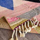 Off-white Moroccan rug with colorful patterns, 250cm x 150cm