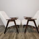 Paire de fauteuils par Jaroslav Smidek restaurés