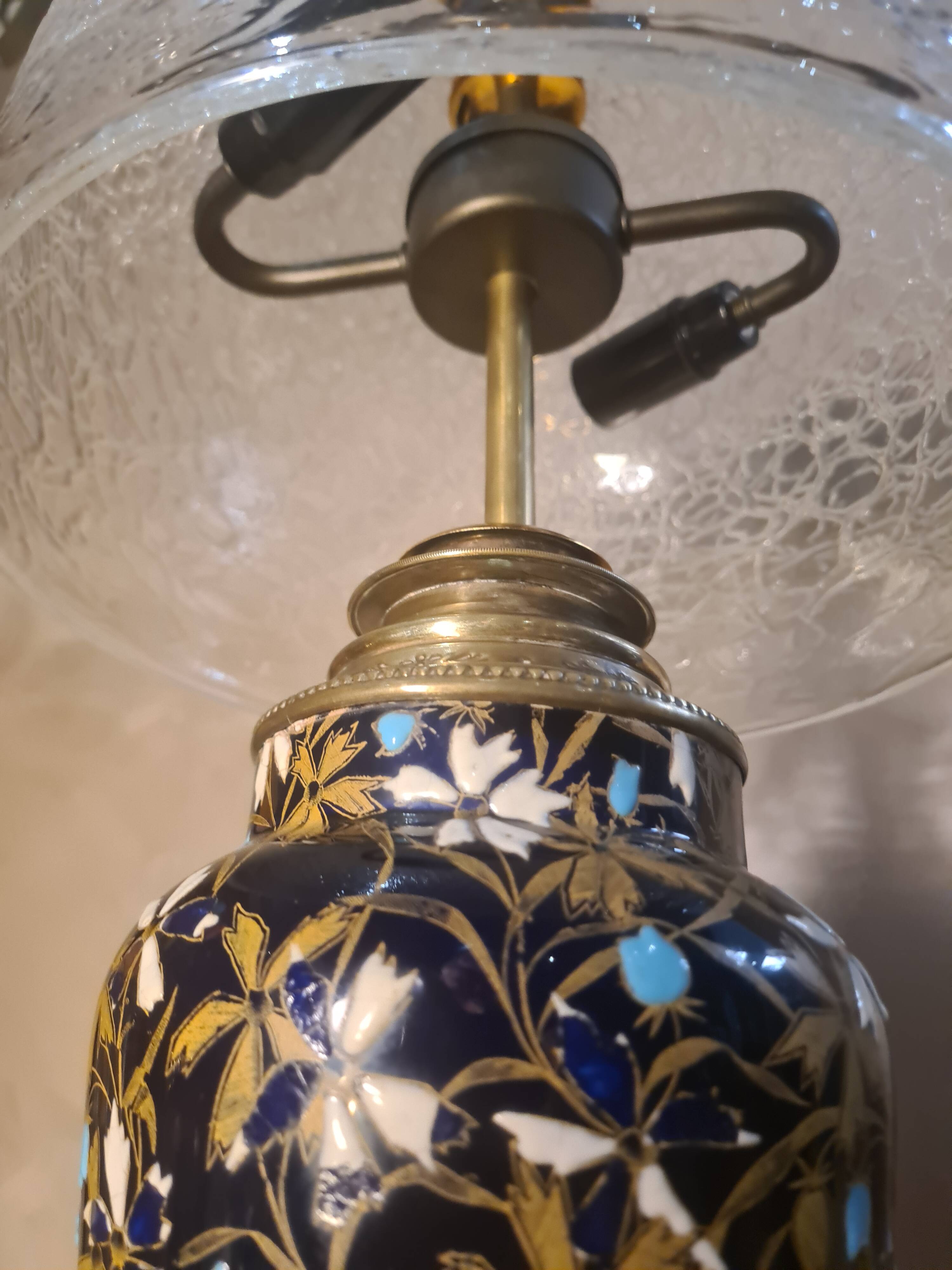 ceramic lamp in Gien style, and bronze, 54x25 with glass shade