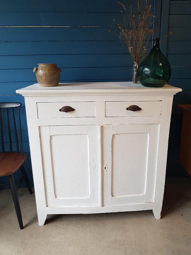 Former parisian buffet white