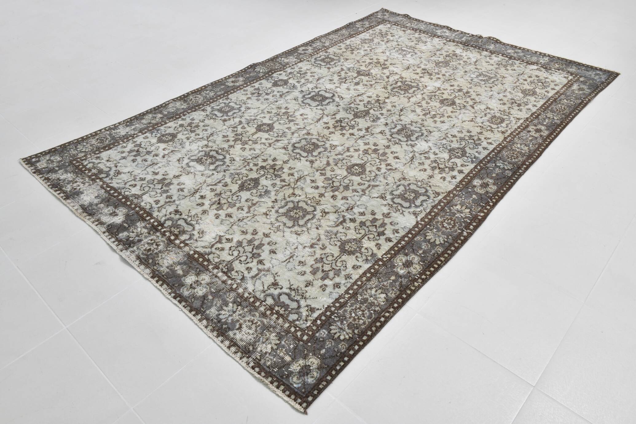Light Green & Brown Floral Persian Rug, 181x285Cm
