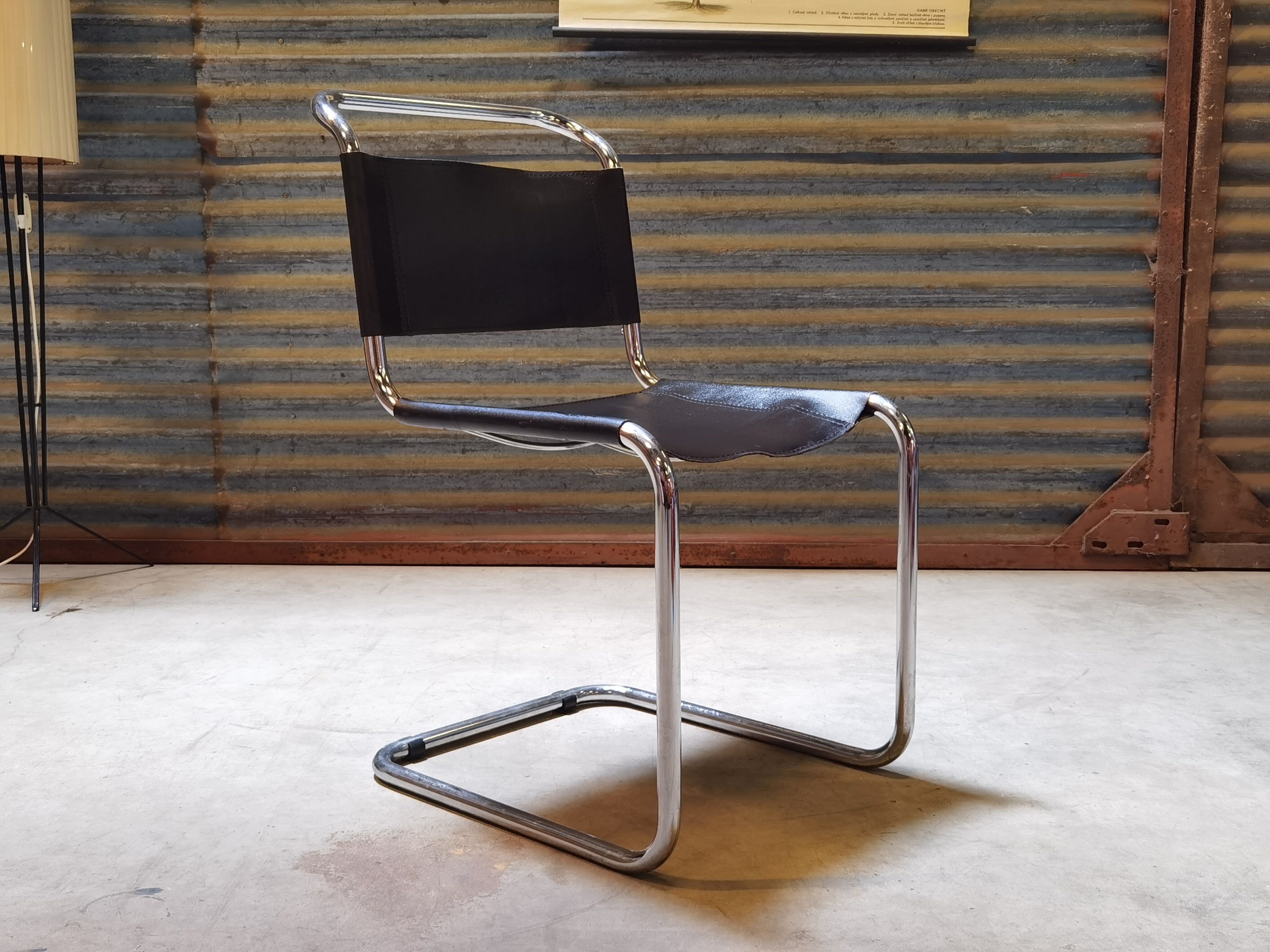 Chair S33 Marcel Breuer Thonet black leather