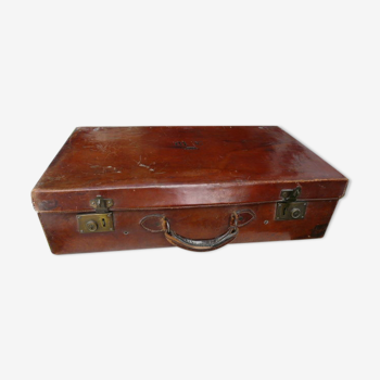 Ancienne valise de voyage cuir monogrammée et couronne baronnie