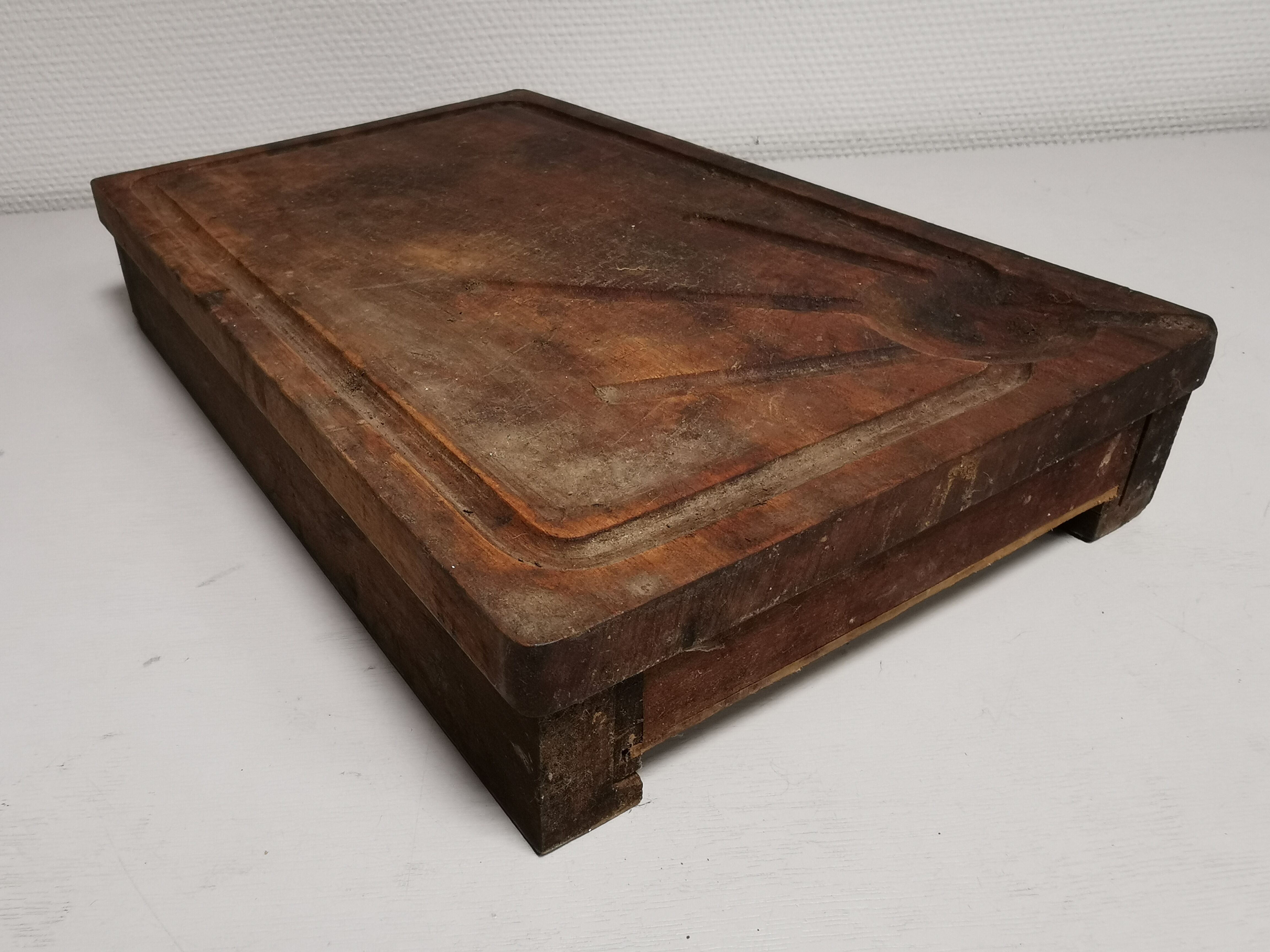 Old Wooden Cutting Board with drawer for knives. block...