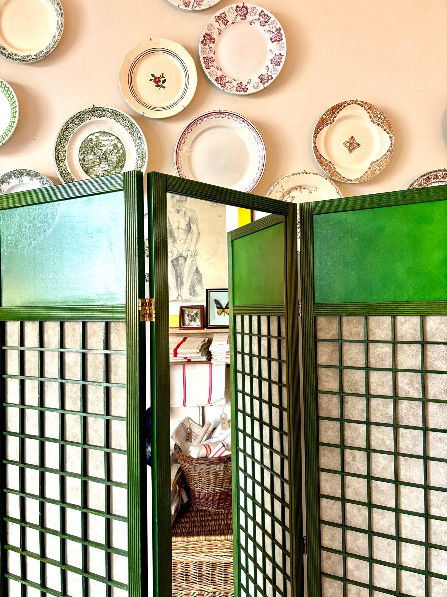 3-leaf screen in green wood, ecru paper and mirror