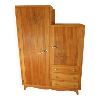 Asymmetrical wardrobe