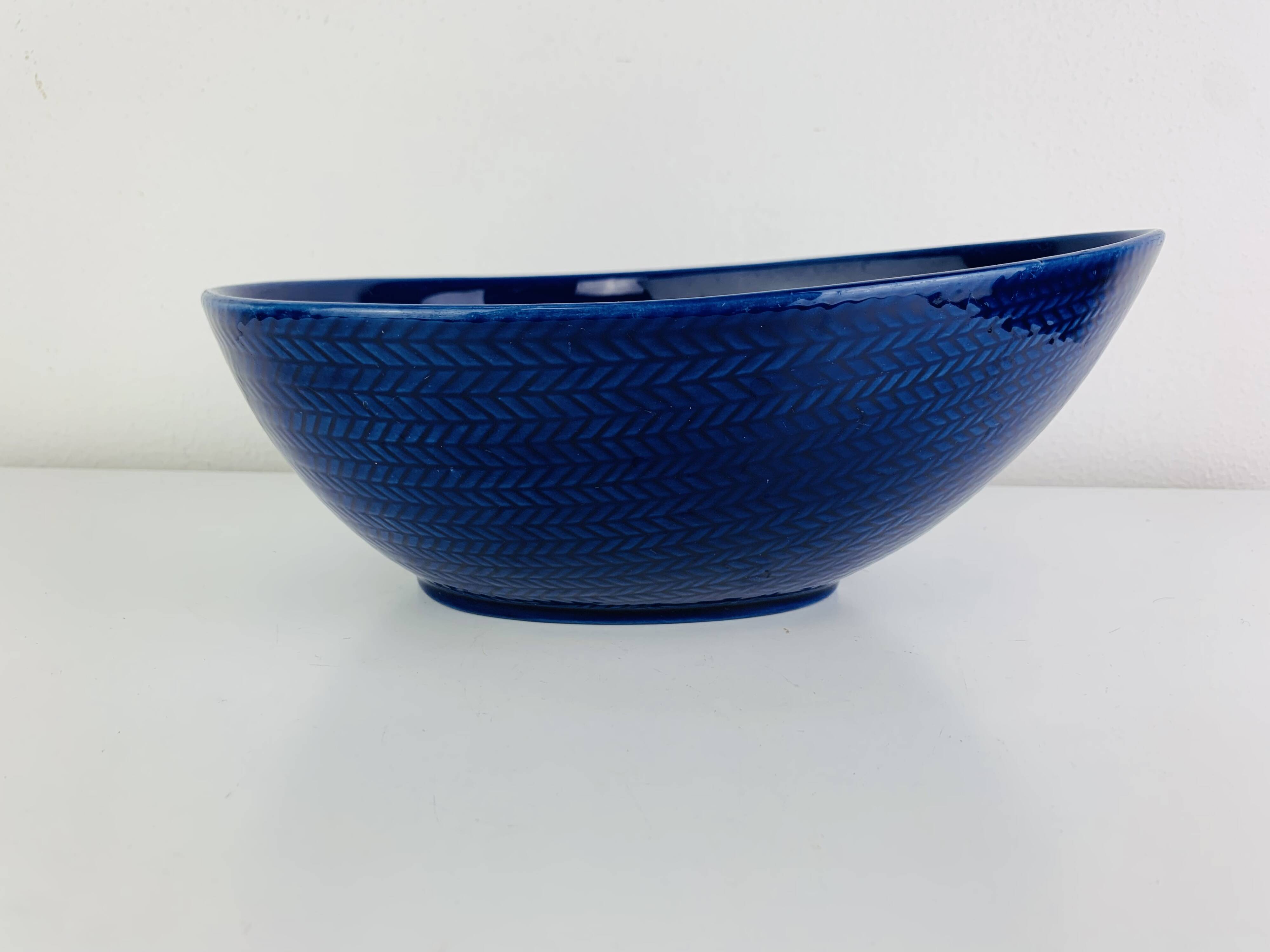 Dish and bowl Blå eld by Hertha Bengtson for Rörstrand Sweden, ceramic.
