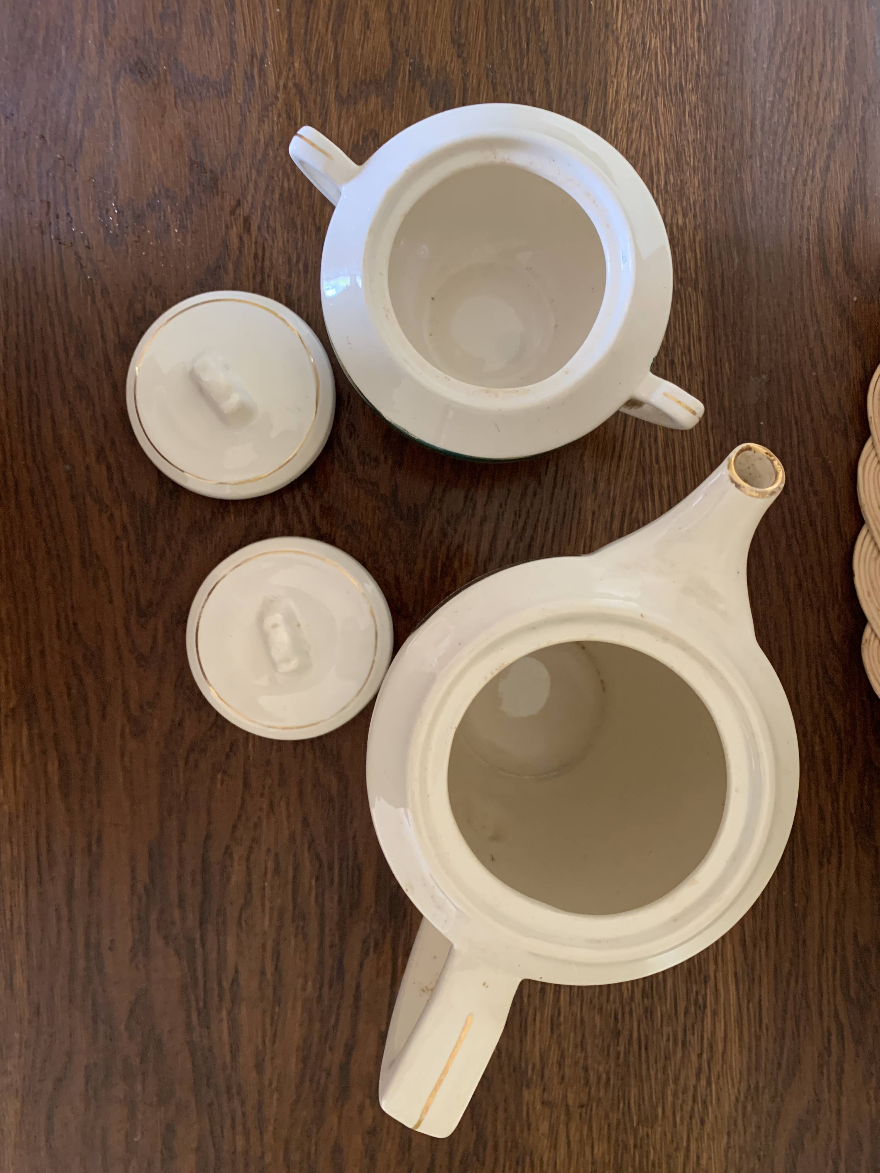 Cafetière et sucrier