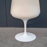 Tulip chair by Eero Saarinen, for Knoll
